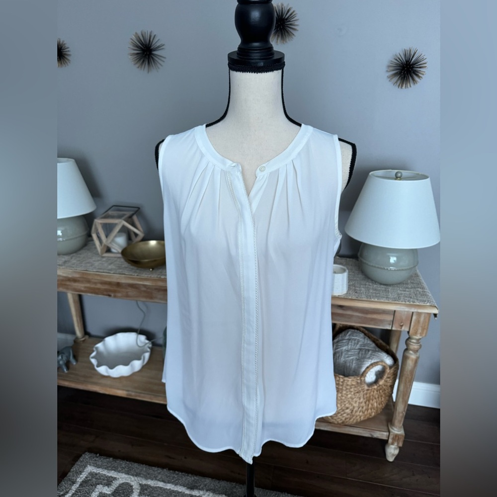 Banana Republic sleeveless blouse size M